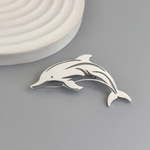 Broche Dauphin en Acier Argentée
